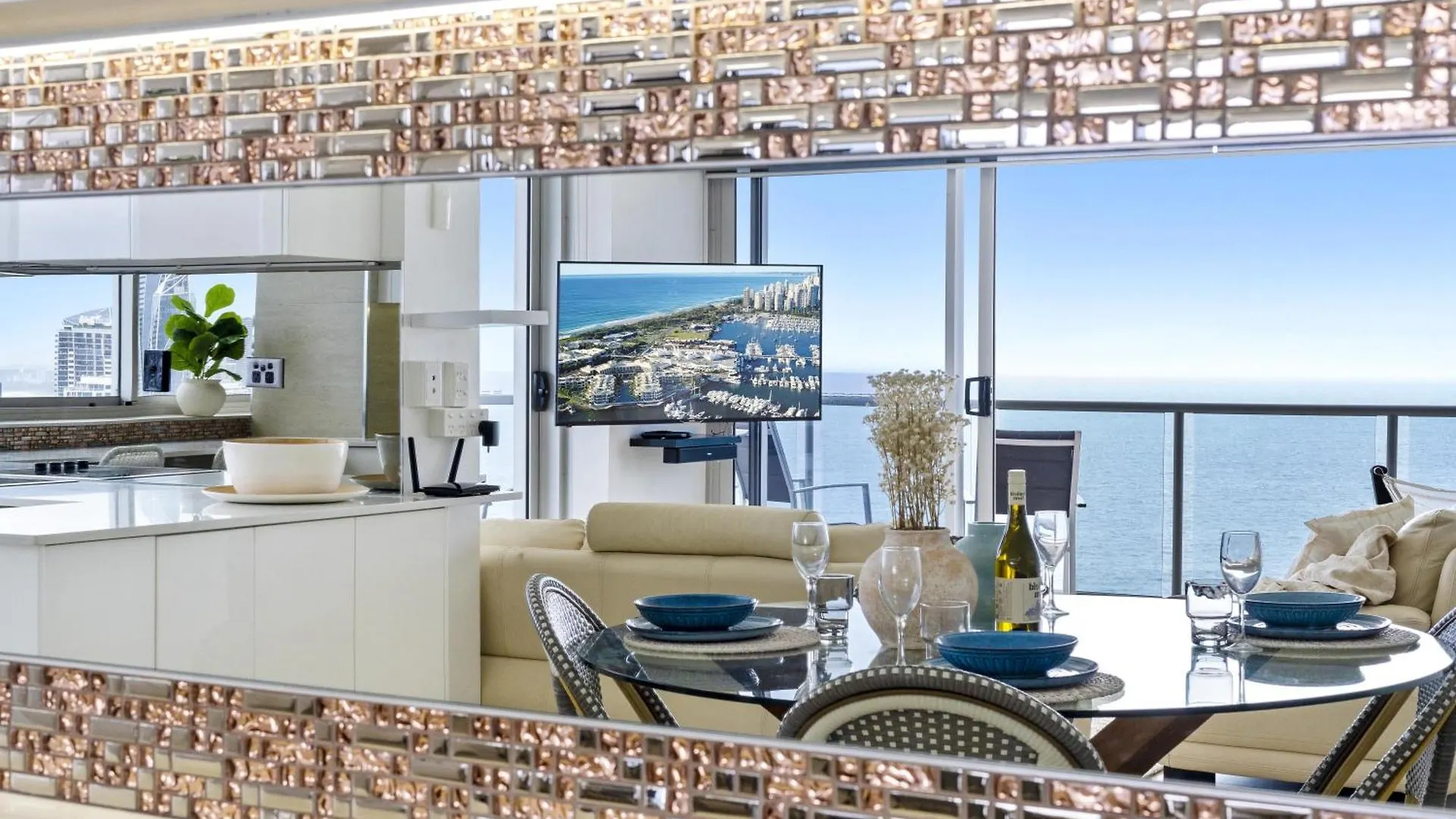 Peninsula Private Apartments - Q Stay Gold Coast Australia