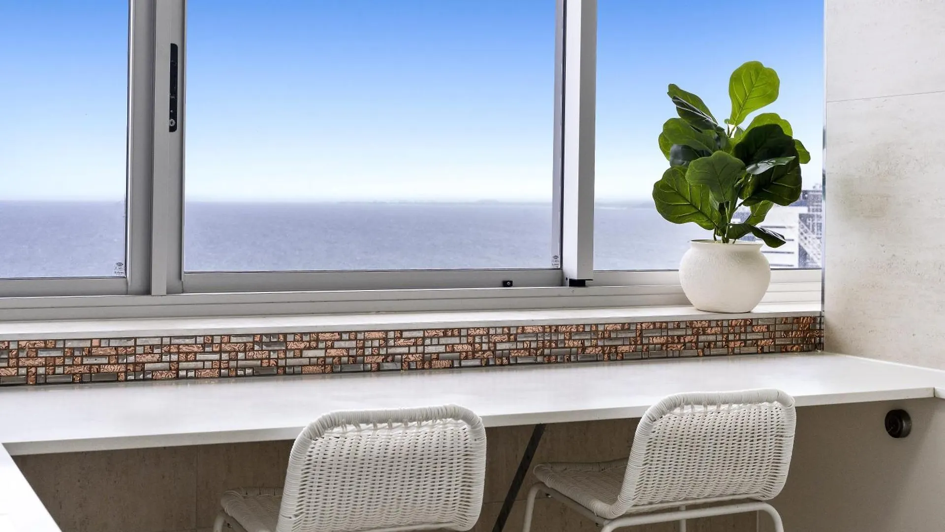 Peninsula Private Apartments - Q Stay Gold Coast